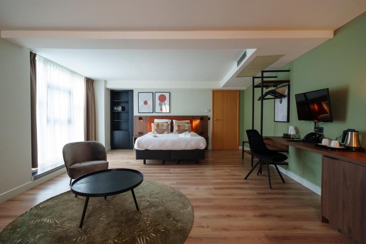 Hotel Les Jardins De La Molignee Ντινάντ Εξωτερικό φωτογραφία